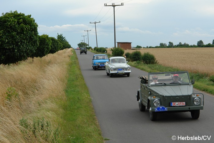 Bild: Auf freier Strecke zwischen Stumsdorf und Göttnitz, auf dem Weg nach Mößlitz.