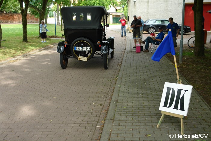 Bild: Durchfahrtkontrolle in Stumsdorf, auf der Rückfahrt aus Halle.