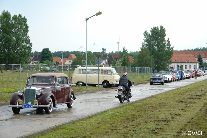 Bild: Fahrzeugausstellung auf dem Gelände des Industriedenkmals in Zschornewitz.