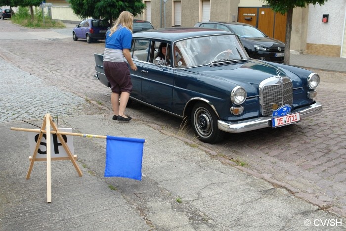 Bild: Durchfahrtskontrolle in der Ortschaft Löberitz.