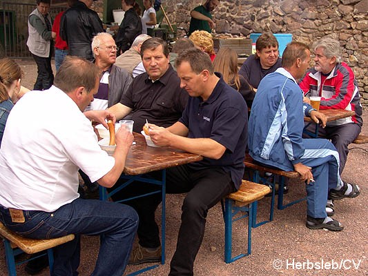 Bild: Mittagessen für die Gäste und Besucher.