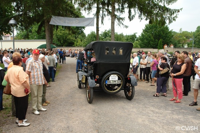 Bild: Start der Tagesausfahrt zum Industriedenkmal nach Zschornewitz.