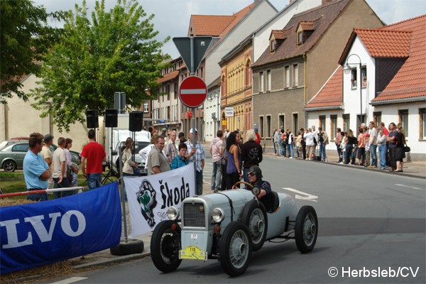 Bild: Großes Rennspektakel am Sonntag-Vormittag in der Zörbiger Innenstadt.