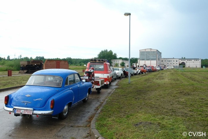 Bild: Fahrzeugausstellung auf dem Gelände des Industriedenkmals in Zschornewitz.